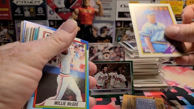 Slow day MJH Mystery box... with a HIT?! (and more chronicles football...)