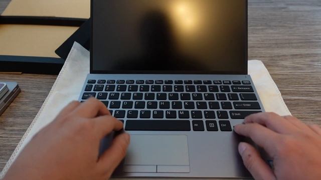 VAIO SX12 unboxing + overview - 2lb 12 inch ultrabook with 8 ports!