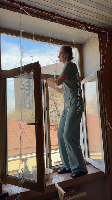 В паре с окном. Домашние зарисовки