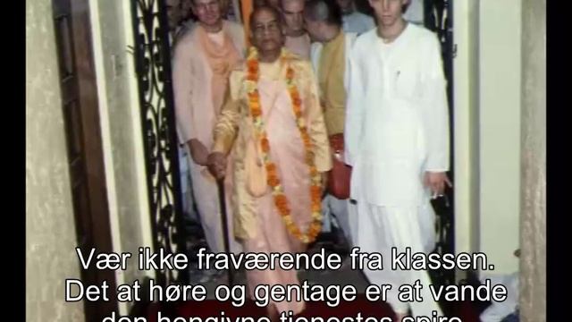 Prabhupada 0640 Man kan genkende en slyngel ved at han erklærer sig selv som Gud, spark ham i hoved