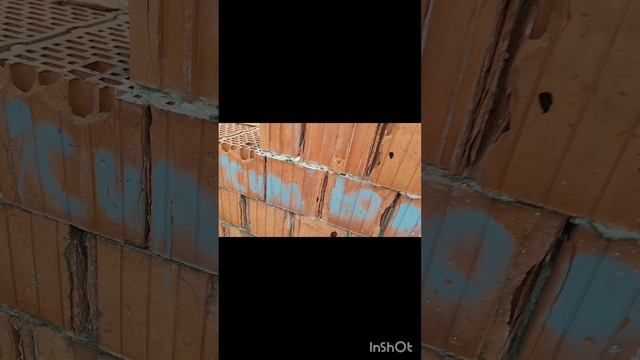 Керамоблок ТОЖЕ разрушается, не говоря газо, пено и ... Не оставляйте открытую коробку дома в зиму!