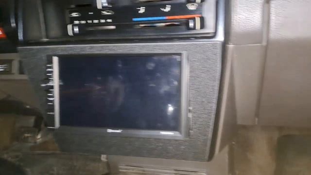 Даёшь компьютер в древний автомобиль ! Или, "Прыжок из прошлого в будущее"