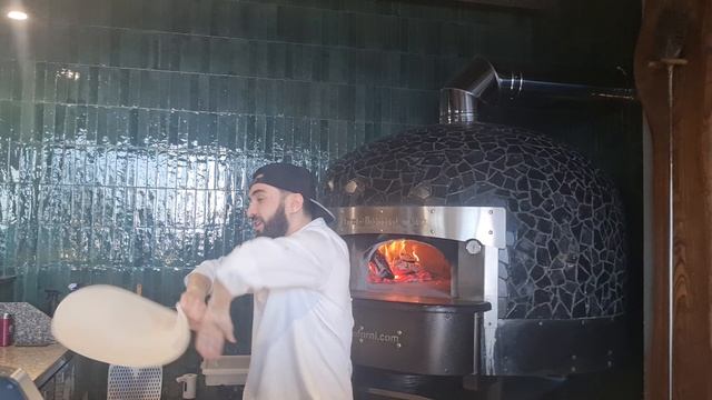 Керчь. Шоу пиццайоло Алексея