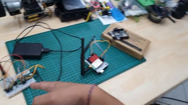 Tes Kirim Data Wireless Jauh Tanpa Internet LoRa VLOG295