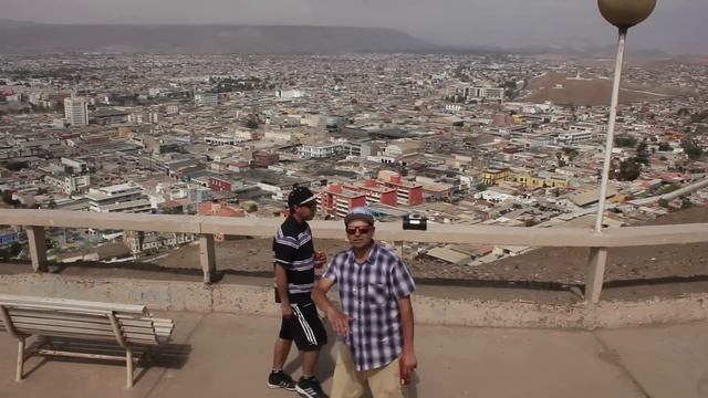 JUAMPADRAMANRAP - El Mundo es una Población Ft. Zander (Video Oficial)