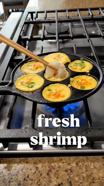 Vietnamese Savory Mini Pancakes (Banh Khot)