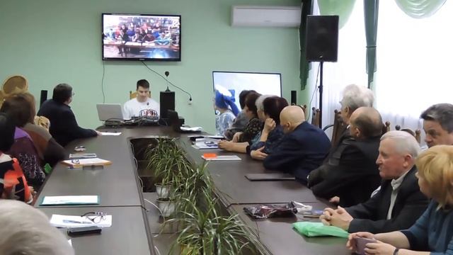 ДЖАНКОЙЦЫ «ПОДАРИЛИ» КАНТЕМИРОВЦАМ НАРЦИССЫ