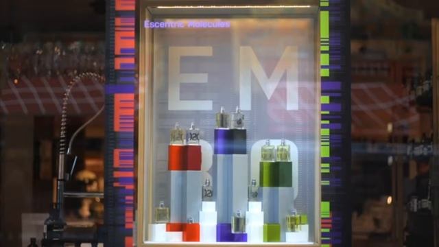 ESCENTRIC MOLECULES от PARFUMER.KRAS