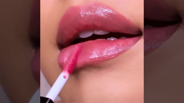 Glossy Lips with Colorbar Sexy Kissproof Glossy Gel Lip Color ft Ivorie | Colorbar Cosmetics