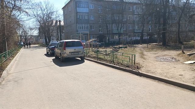 Жизнь после инсульта.На улице +20 надо идти точно на прогулку.
