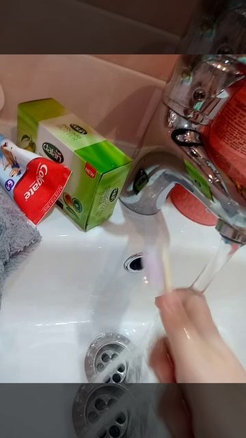 сделала лайфхак зубной пастой