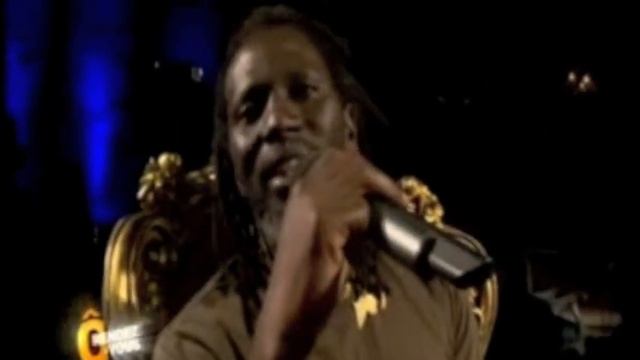 Cynthia Brown Et Tiken Jah Fakoly (Duo Improvisé)
