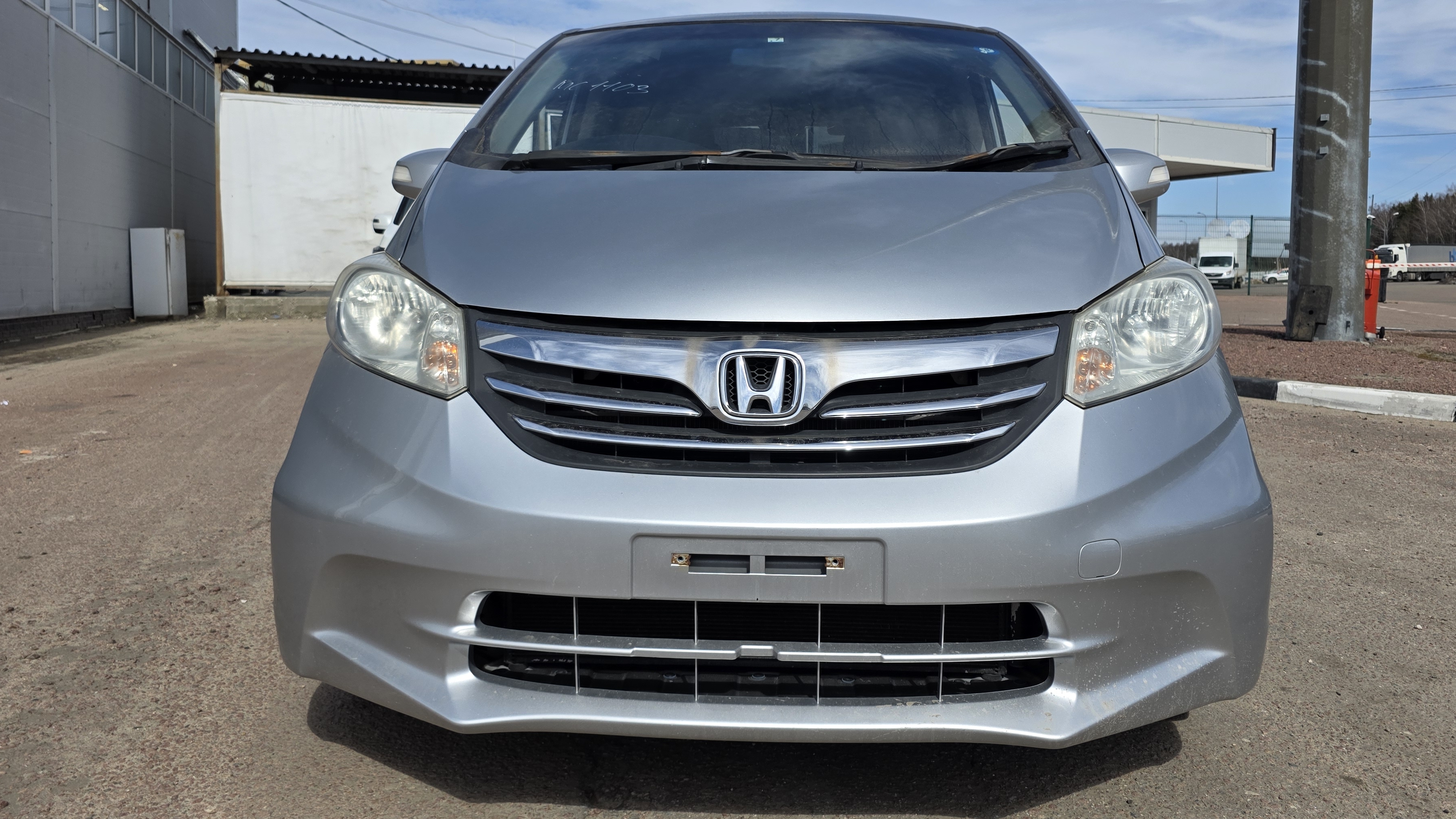 Купили под заказ в Японии Honda Freed 2013 6 мест