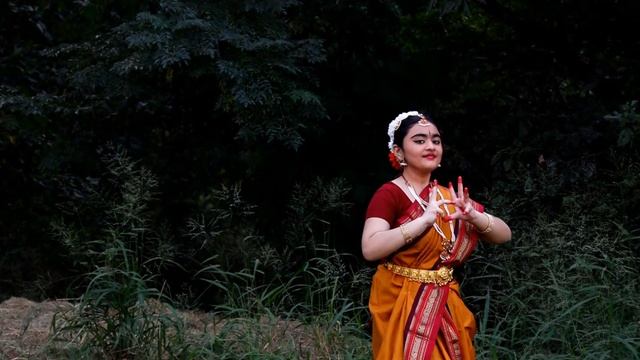 Saraswathi Bhajan|| Naachathu naachathu aayi saraswathi || Bharathanatyam