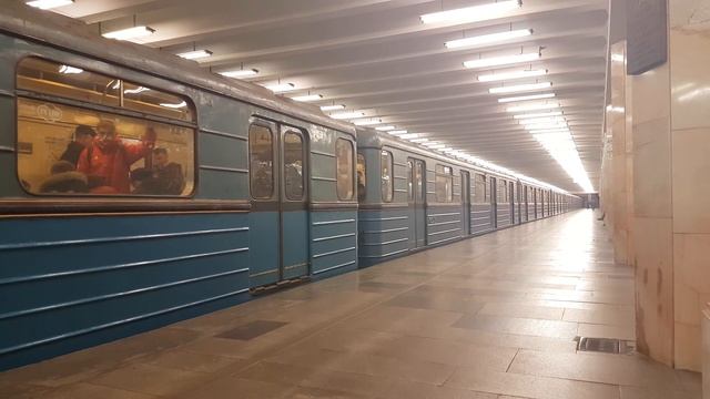 Еж3/Ем-508Т на станции "Полежаевская"