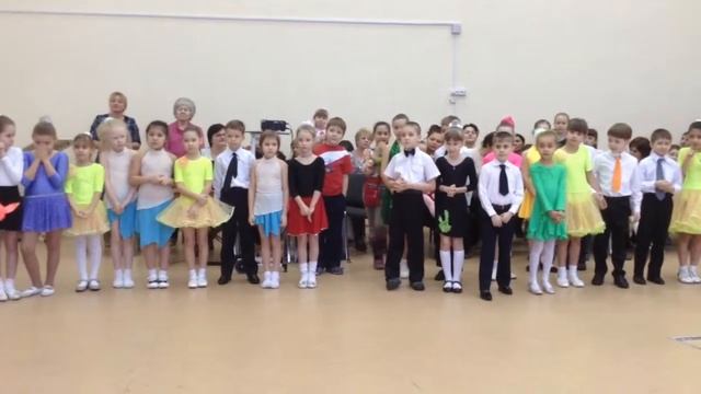 Школе 13 г. Ноябрьск выдают грамоты
