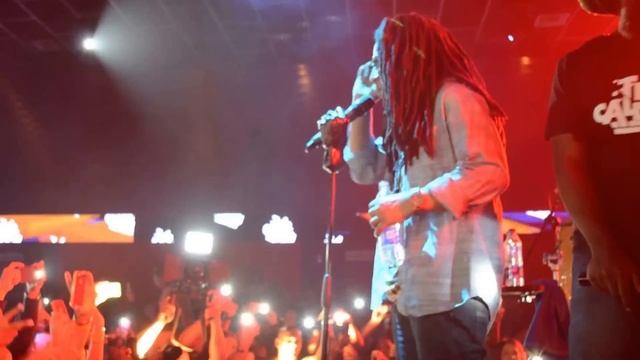 Tego Calderon En Vivo Concierto Living Night Club Santiago de Cali