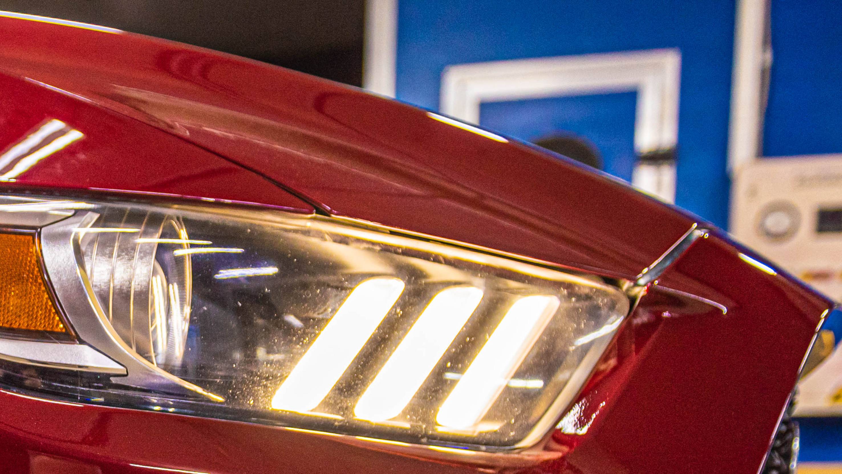 Ford Mustang 6G кузовной ремонт и полный окрас, шаг за шагом.