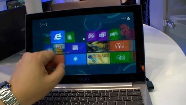 ASUS UX21A Ultrabook with Touchscreen
