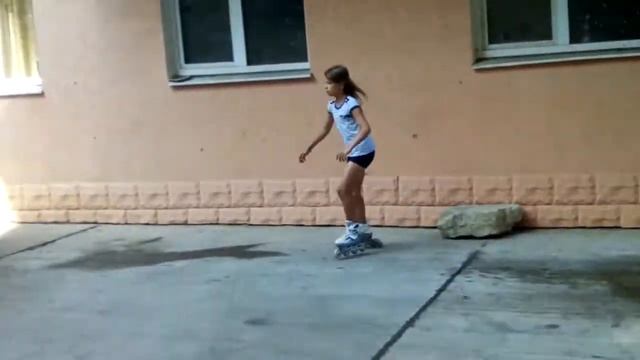 Я катаюсь на роликах!!!😎
