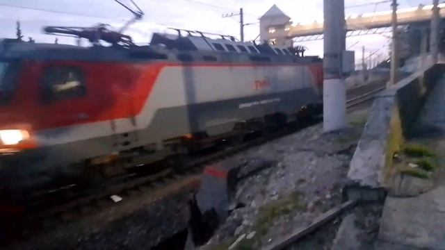 "Встретил дважды за день!" ЭП20-034 со 103/104-ым поездом* днём и вечером | Хоста.