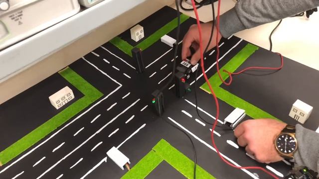 Bilkent EEE-102 Digital Circuit Design Term Project/ Intelligent Traffic Light System/ Eray Demirta