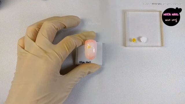 Daisy Flower Nail Art (Gel Nail)
