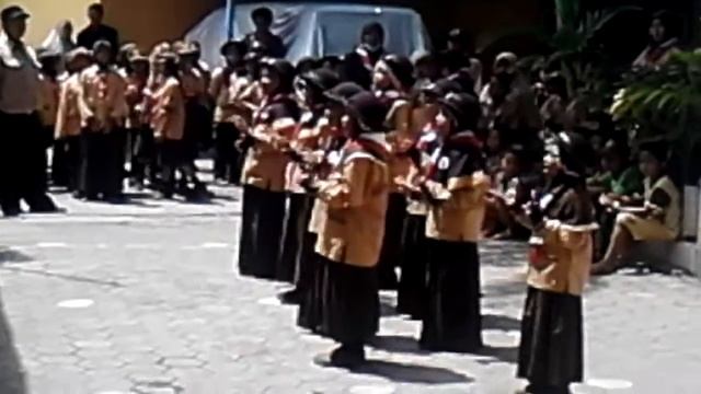 Smangat MI.KAHASRI PROBOLINGGO. dalam pesta SiagaPramuka(1)