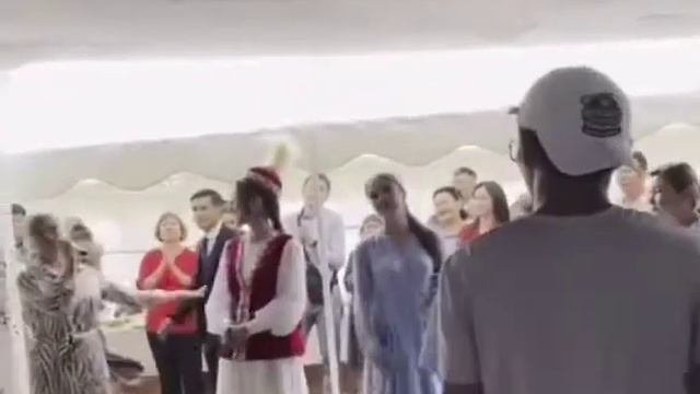 Қыз ұзату.  Жеңгелері керемет