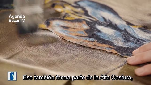 moda - en los talleres de Christian Dior para la preparación de un desfile Alta costura