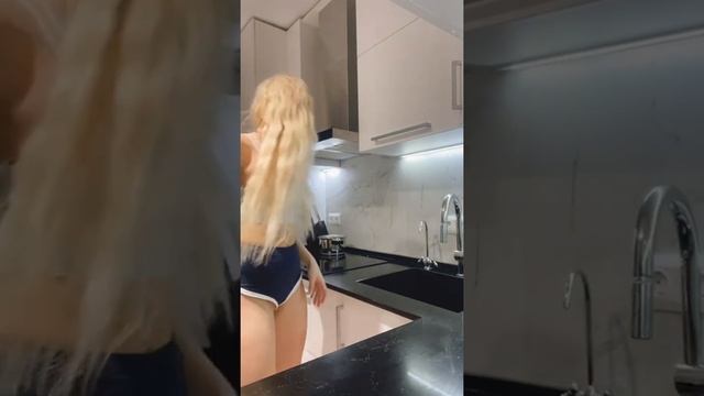 Лена Баранова в прямом эфире 17.03.2021.