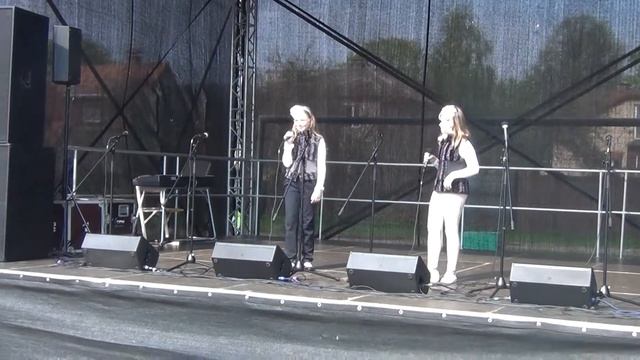 Сёстры Нагорновы Танцует лето на празднике «Ģimenes veselības dienas»