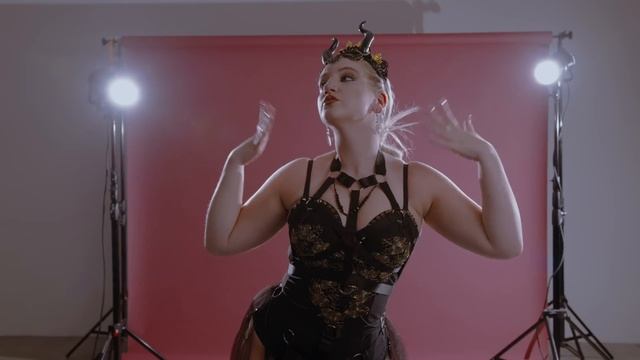 Dina Kina - Miami (official video)
