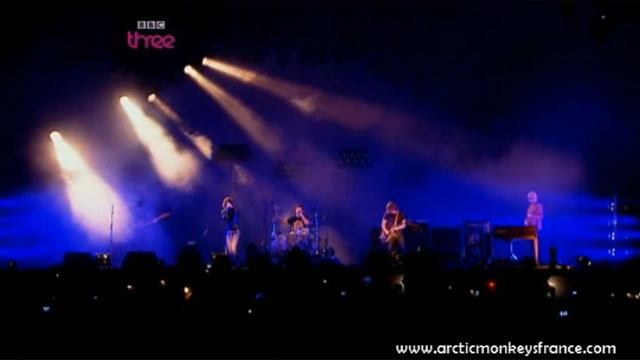 Arctic Monkeys - Only ones who know - Reading 2009 live