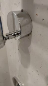 Коробка для скрытой электропроводки полотенцесушителя