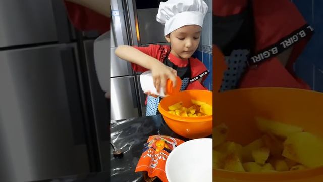Очень вкусная картошка по-деревенски.