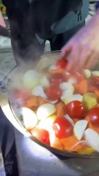 Готовим говядину с овощами и картошкой в казане. Такого вы ещё не пробовали.