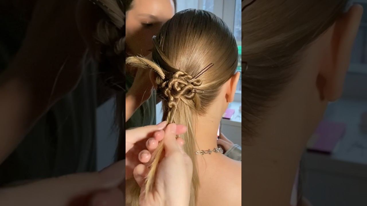 Гладкий низкий пучок из жгутиков  Hairstyle tutorial #hairstyle #hairtutorial #hair