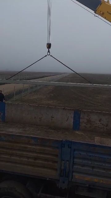 Разгрузка Стоек железобетонных СВ. Столбы.
