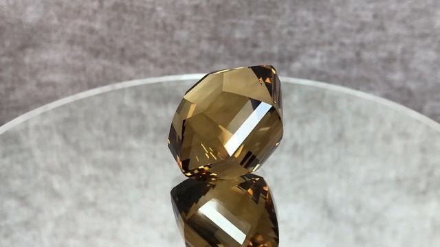 H000005 «Процветающая». Гептагон. Медовый кварц. 110 карат. 57 750 ₽