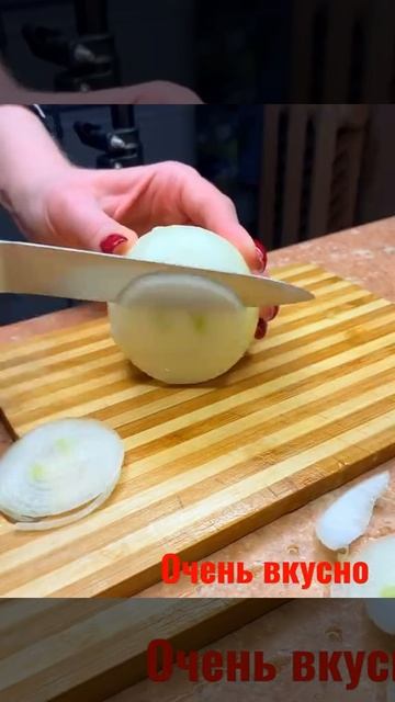 Мясо в горшочках