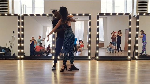 Tropical - Daniel Santacruz ft Mario Baro ( Bachata Workshop )