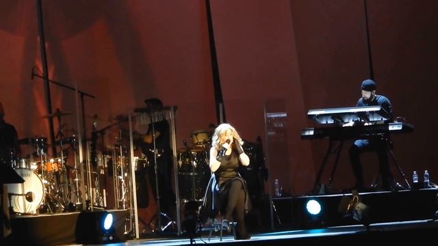 Lara Fabian :Broken Wow
