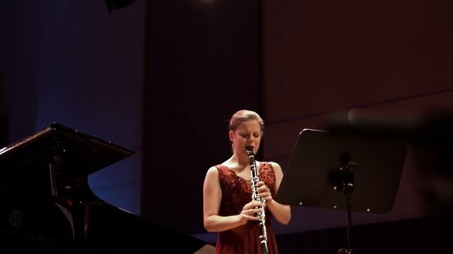 Hanne Beyens - Sonata for clarinet & piano FP184 by Francis Poulenc