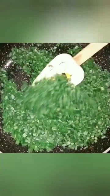 НЕОБЫЧНАЯ НАЧИНКА С ЗЕЛЁНЫМ ЛУКОМ И ЯЙЦОМ (ДЛЯ ЖАРЕНЫХ ПИРОЖКОВ)