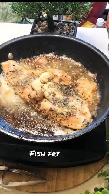 PAN Seared SALMON Recipe With Lemon , Garlic & Butter # Shorts #cooking #recipes #viral #food