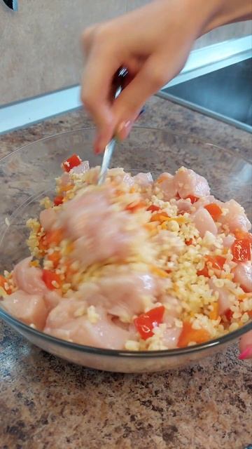 Стейки из капусты с курицей и булгуром. Рецепт в описании