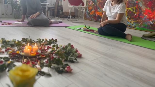 Женские практики в нашей галерее.