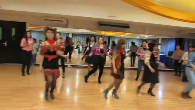 MAMA MIA ITALIANO LINE DANCE