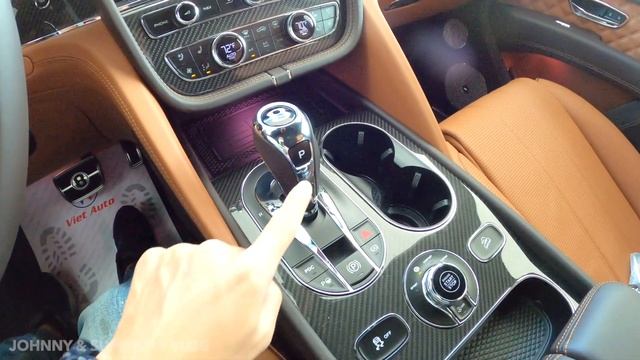 Bentley Bentayga 2021 đầu tiên Việt Nam trang bị Option trang trí Carbon Nội thất